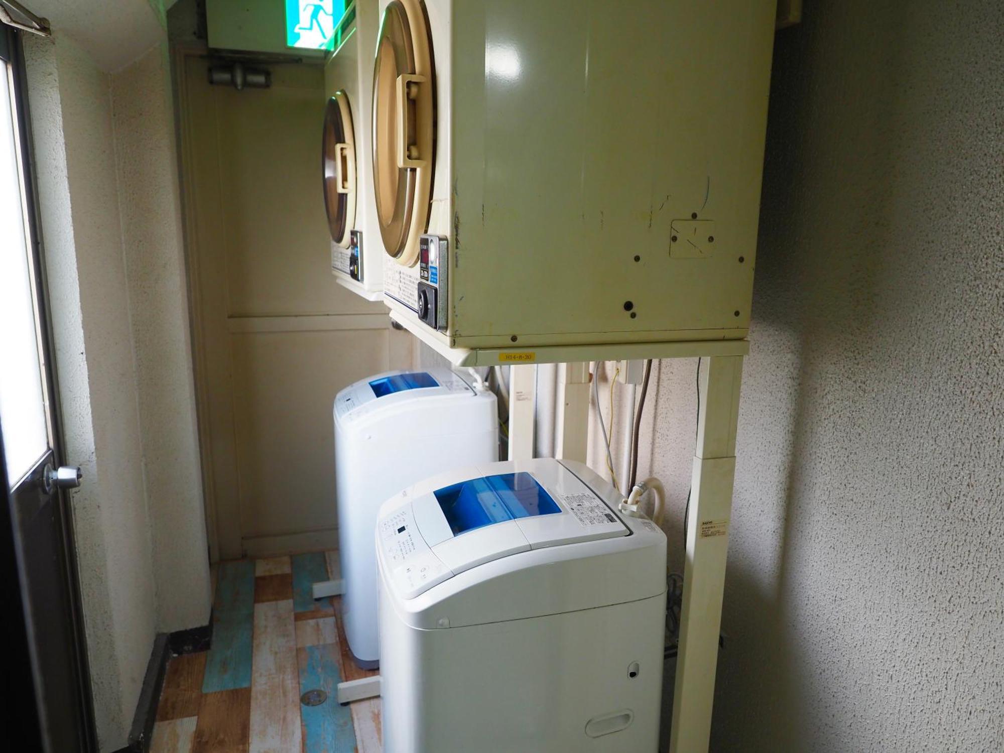 Kapselhotel Capsule Block *